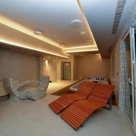 Laguna 28-spa * 폴라니카-즈루이